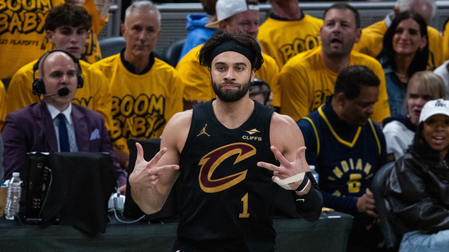 Cavaliers Face Unexpected Setback: Max Strus’ Foot Surgery Sidelines Sharpshooter for Months—Can the Team Survive Without Him?