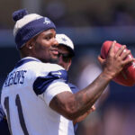Dak Prescott’s Surprising Message to Micah Parsons Amid Jerry Jones’ Silence on Trade Request