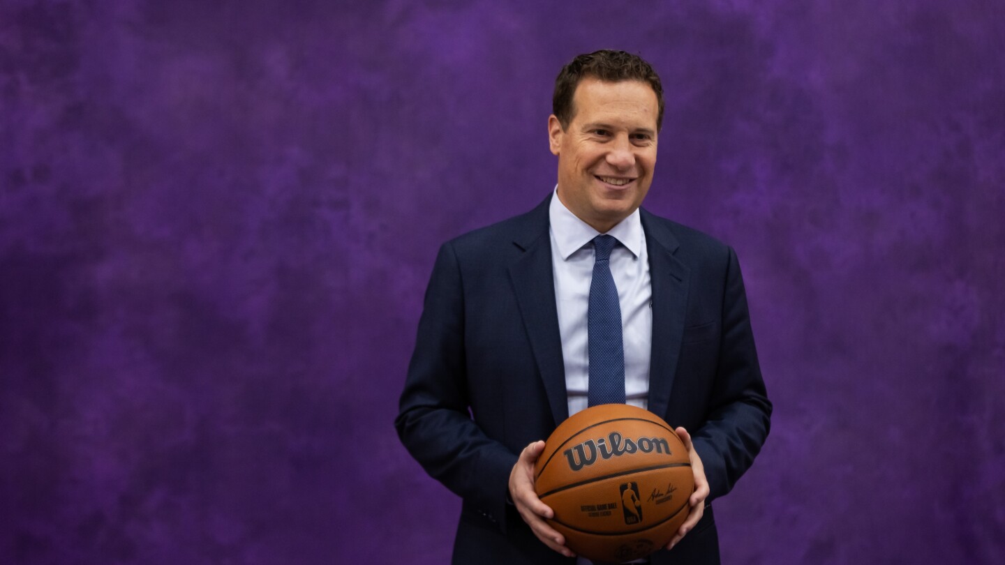 Inside the Power Struggle: Suns Minority Owners Take Legal Aim at Mat Ishbia Over Shocking Transparency Claims