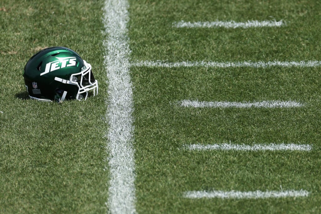 Jets Surprise Fans with Secret Veteran Quarterback Workout—Could This Signal a Major Shakeup?