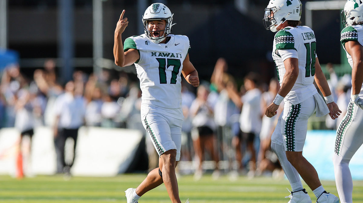 Last-Second Field Goal Seals Shocking Victory for Hawaii Rainbow Warriors Over Stanford!