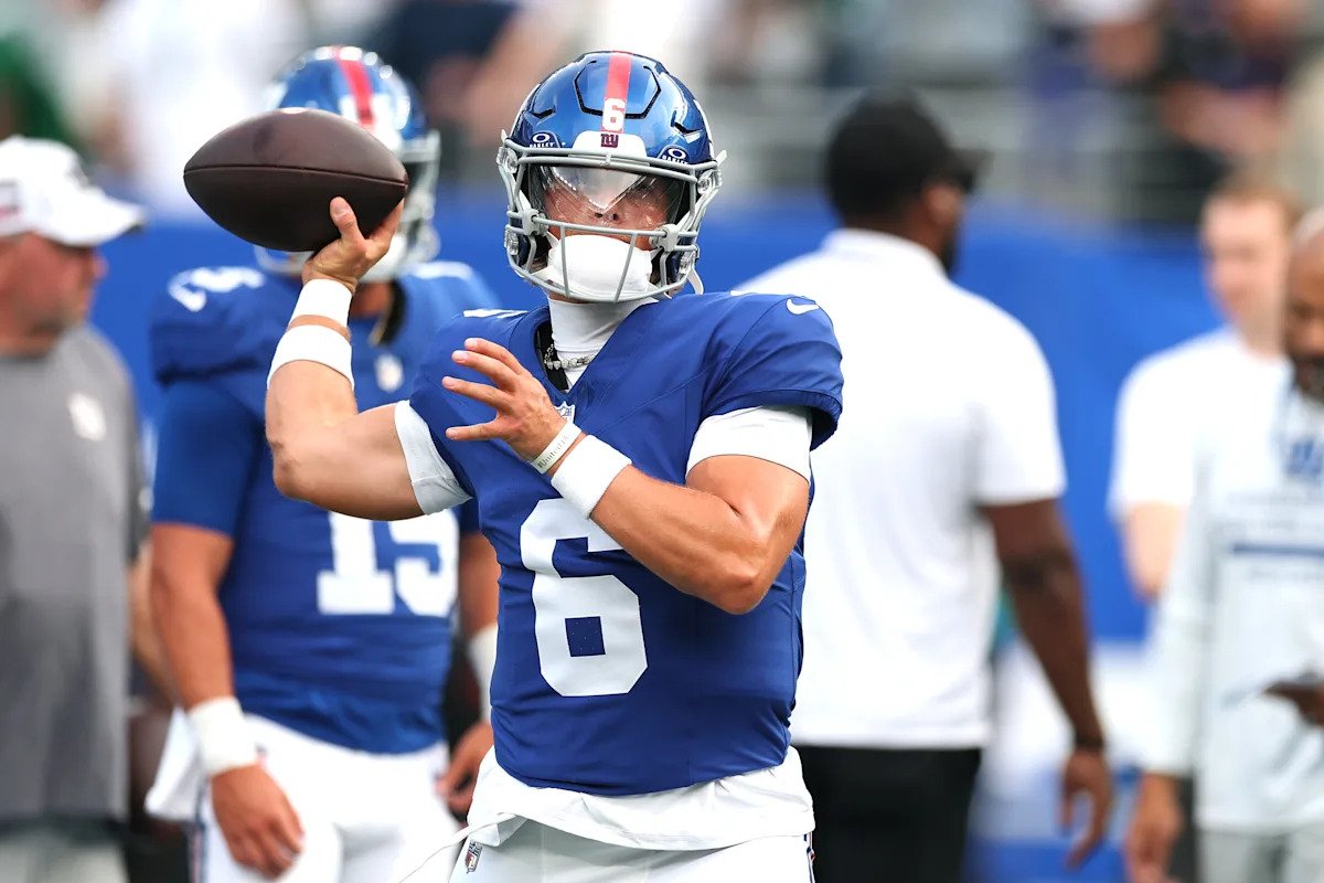 Rookie Jaxson Dart Shines Bright for Giants as Justin Fields Faces Career Crossroads with Jets