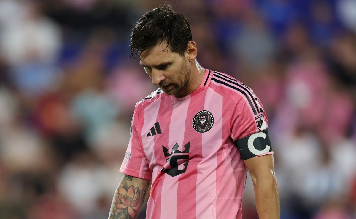 Shock Twist: Lionel Messi’s Sudden Injury Casts Doubt Over Inter Miami’s Leagues Cup Hopes