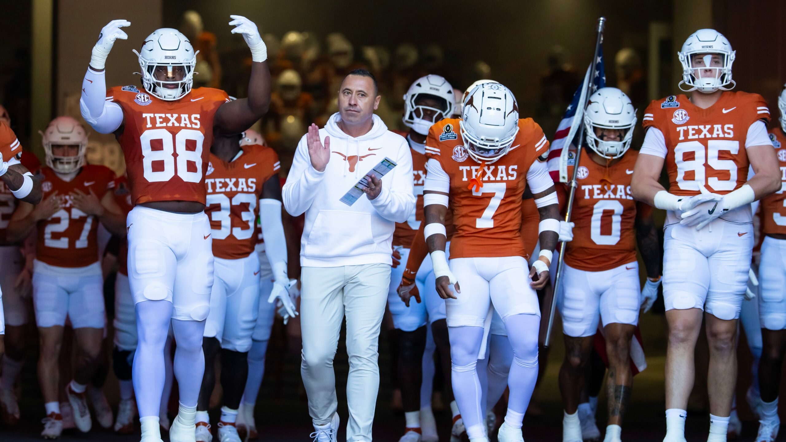 Texas Longhorns and Penn State Nittany Lions Clash in a Nail-Biting 5-Point Preseason AP Top 25 Showdown—Who Will Surge Ahead?
