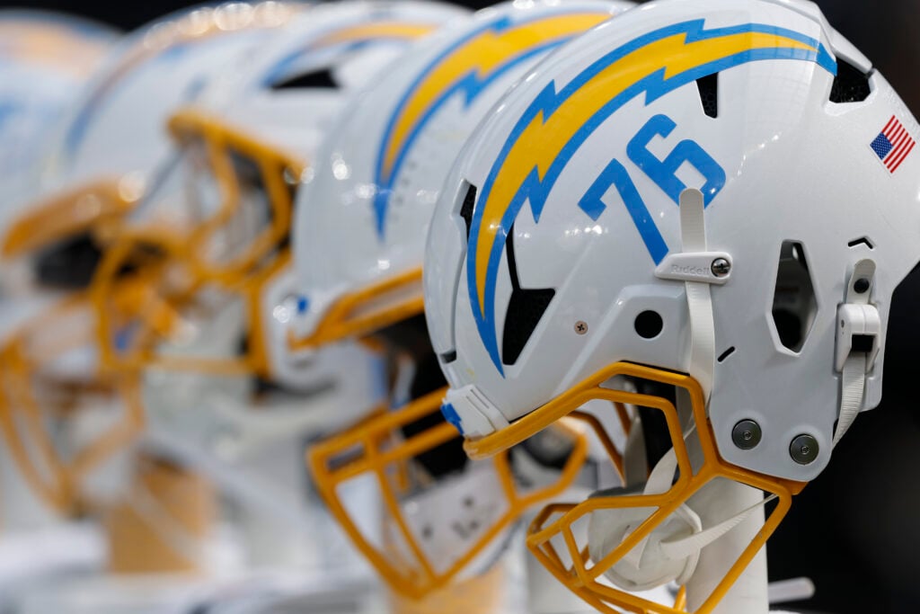Undrafted Chargers Rookie Shocks Fans and Coaches with Unbelievable Rise