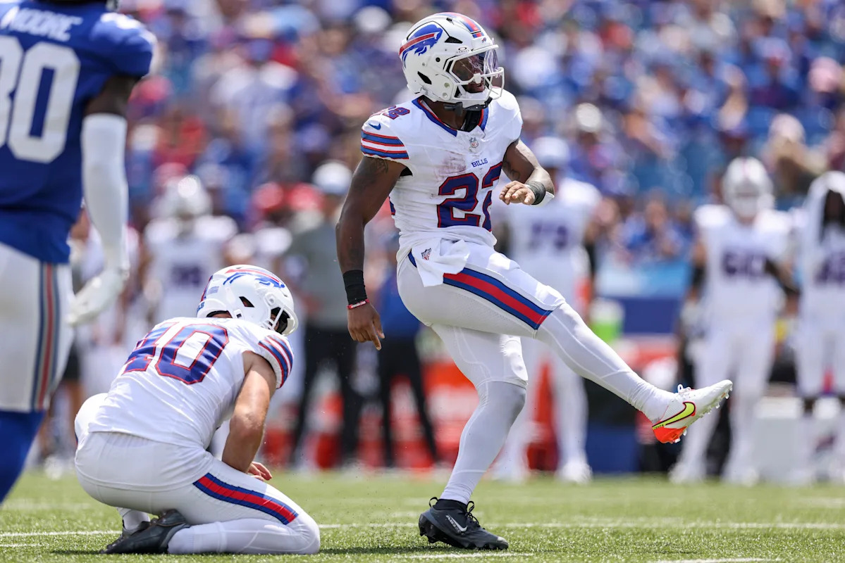 Unexpected Hero Emerges: Bills' Ray Davis Steps in as Kicker Amid Tyler Bass's Absence, Sparking Preseason Buzz Against Giants