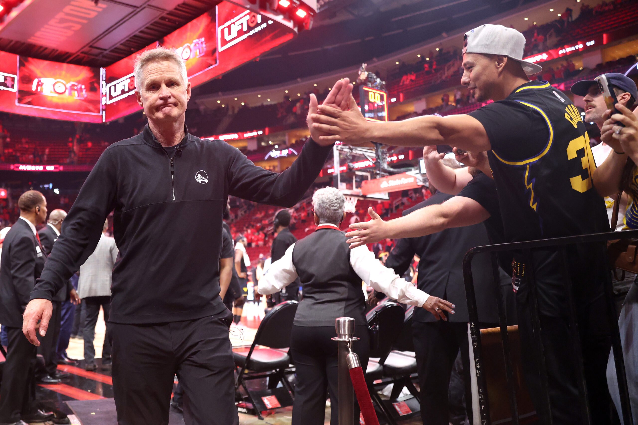 Warriors Make Surprising Move: Former Jazz Guard Joins the Roster—What This Means for the Season