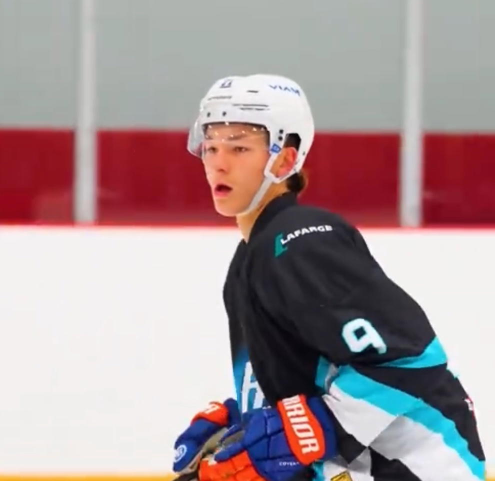 Watch: Islanders' Mathew Schaefer Unleashes Unstoppable Speed on the Ice—You Won't Believe His Next Move!