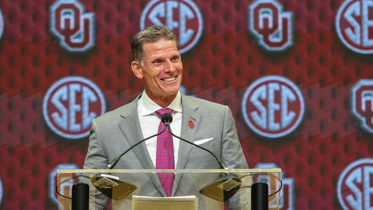 Why Brent Venables Compares Oklahoma’s Starting TE to George Kittle—And What It Means for the Sooners’ Season