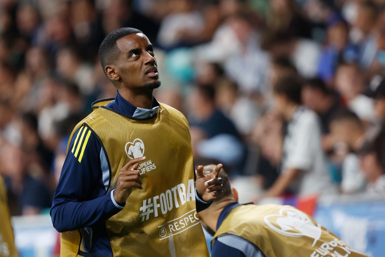Alexander Isak’s Liverpool Future in Jeopardy: Shocking International Twist Puts Next Two Games at Risk