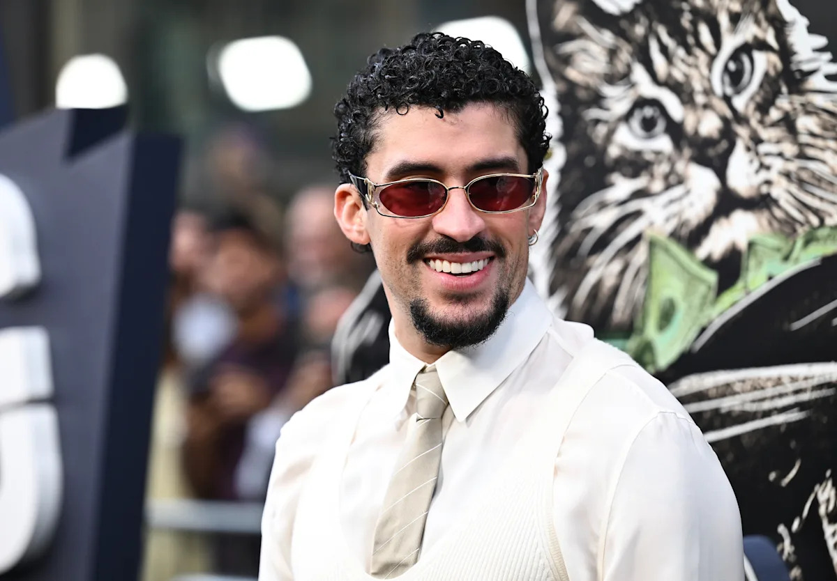 Bad Bunny Takes the Super Bowl LX Stage After Taylor Swift’s Unexpected Exit—What Sparked the Shocking Switch?