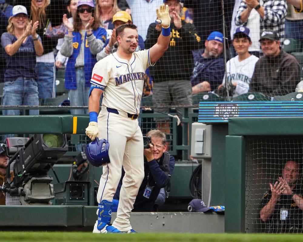 Cal Raleigh Equals Legendary Mickey Mantle’s 54th Home Run—Can He Surpass the Iconic Record?