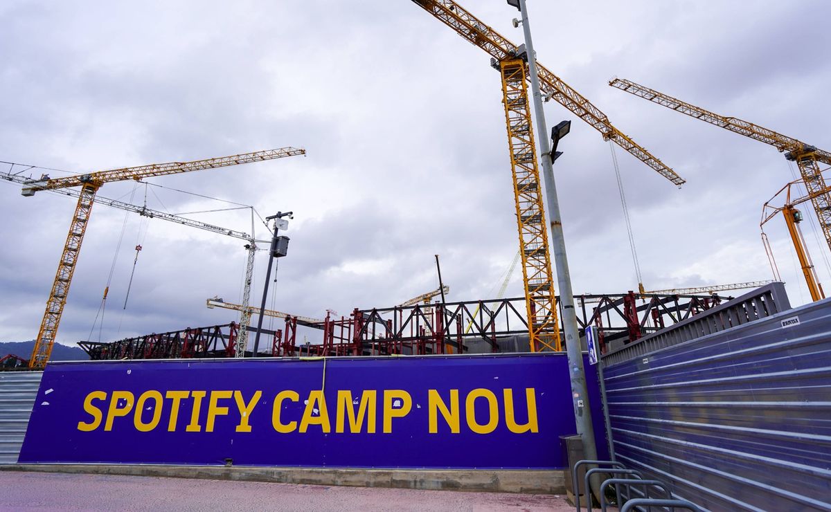 Camp Nou's Fate Unveiled: Will Barcelona's Star Trio Return in Time for Epic Valencia Showdown?