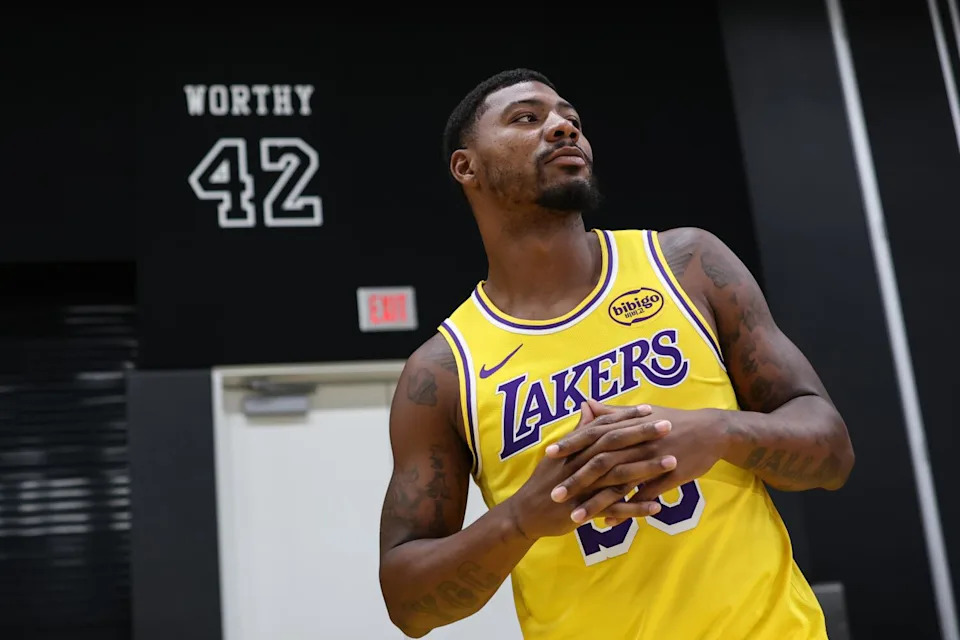 Deandre Ayton’s Fiery Comeback: Why This Lakers Season Could Make or Break His Career