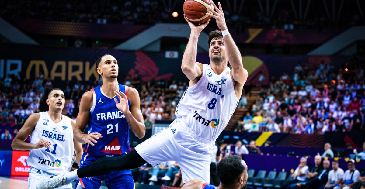 Deni Avdija’s Stunning Performance Topples France in Shocking 82-69 Upset Victory—What Happens Next?