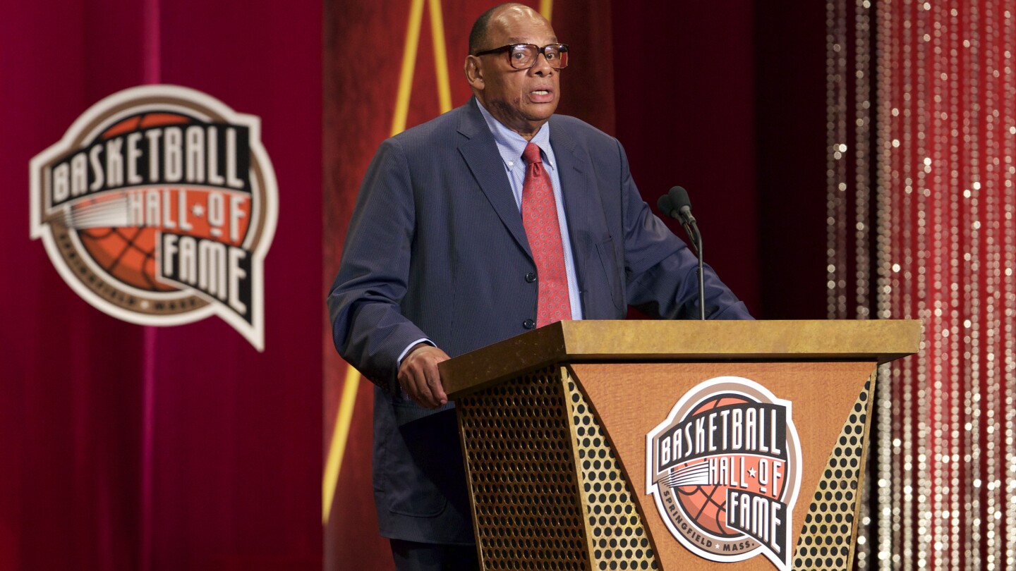 Hall of Fame Coach George Raveling Passes at 88: The Untold Story Behind His Final Battle with Cancer