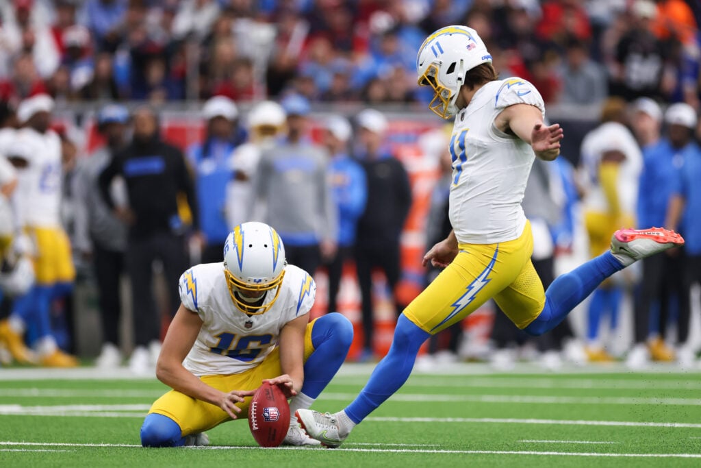 How This Chargers Kicker Quietly Dominated NFL History – You Won’t Believe His Record!