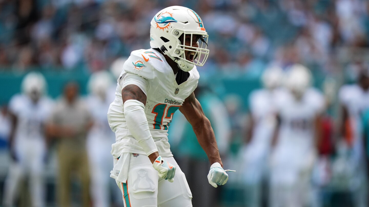 Jaylen Waddle Cleared to Play Against Patriots—Can He Overcome Lingering Injury Concerns?