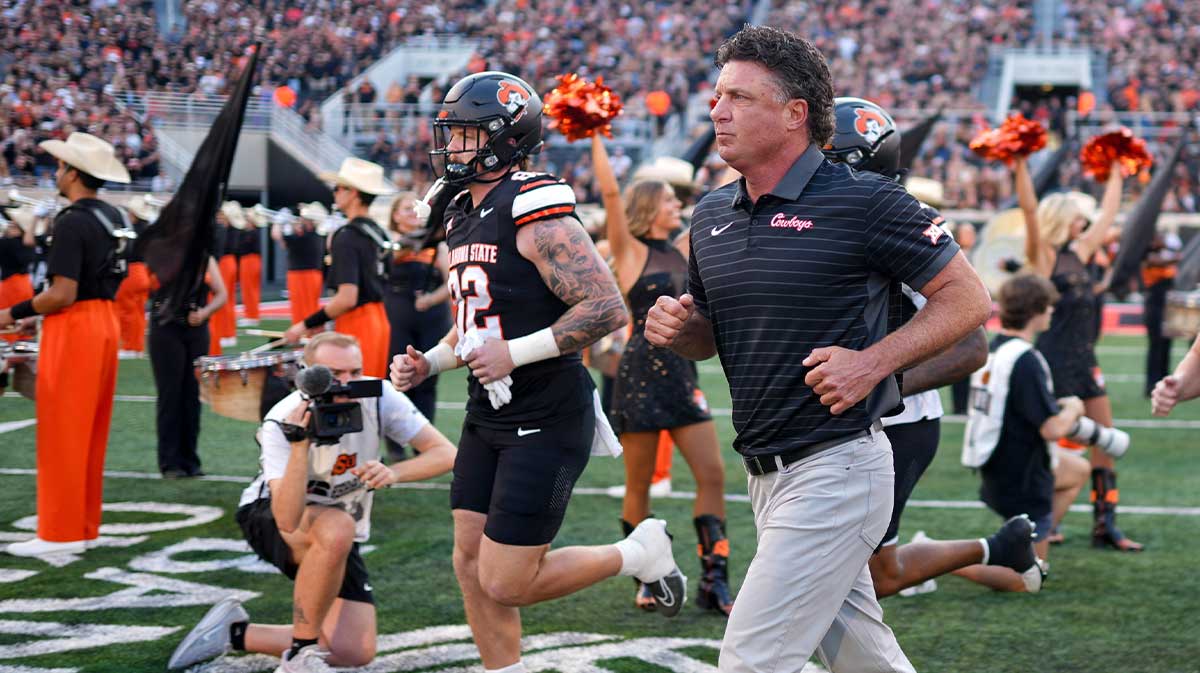 Oklahoma State in Turmoil: Fans Rally for Mike Gundy’s Ouster After Shocking Tulsa Defeat