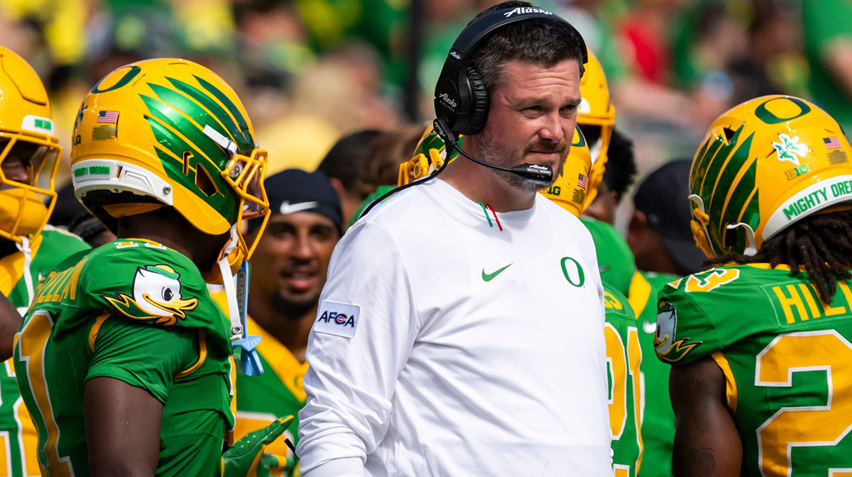 Oregon Football's Dan Lanning Drops Cryptic Injury Update Ahead of High-Stakes Oklahoma State Clash