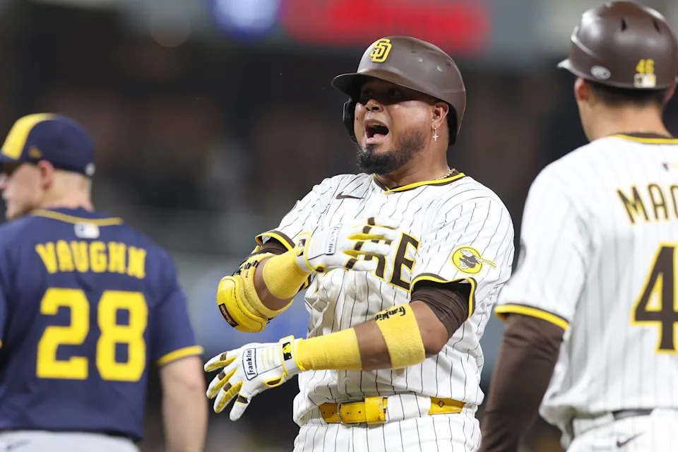 Padres’ Dramatic Extra-Inning Triumph Seals Playoff Berth in Nail-Biting Showdown Against Brewers