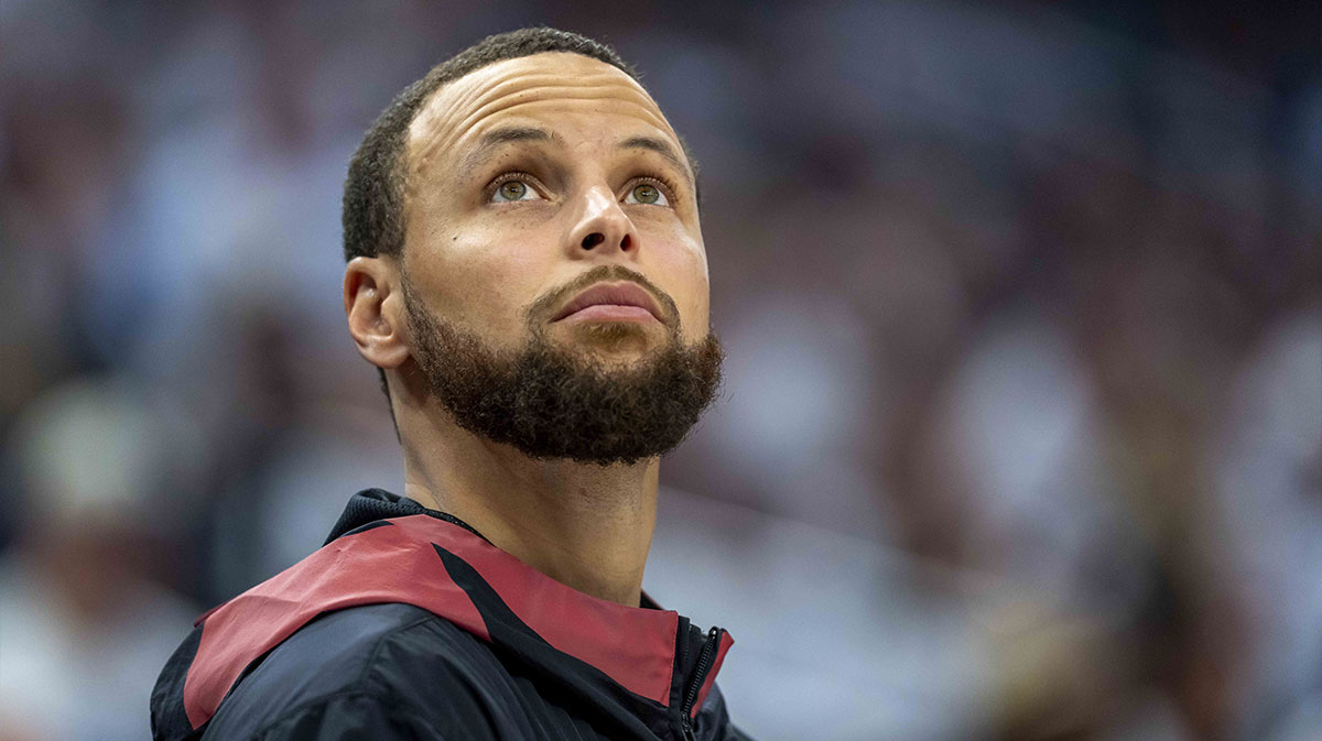 Stephen Curry’s Stunning Comeback Dunk Silences Doubters and Ignites Warriors' Hope