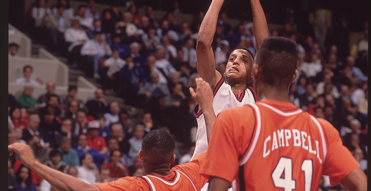 Unbelievable Twist Behind UConn’s 1990 Miracle YouTube Gold Revealed!