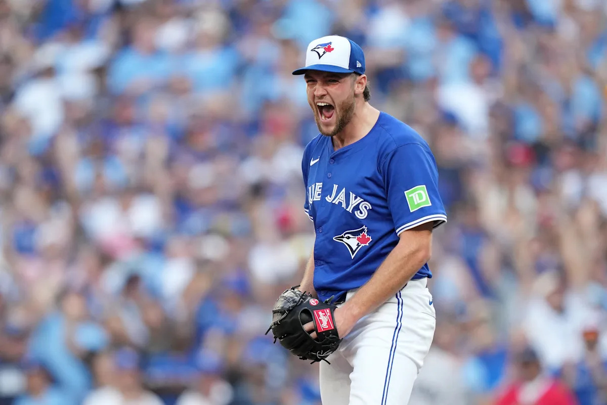 Blue Jays Rookie Trey Yesavage Stuns Yankees with Unbelievable ALDS Performance – Could He Be the Next Big MLB Star?