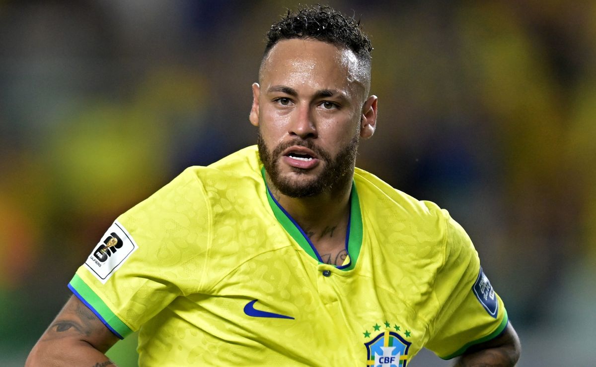 Brazil World Cup Legend Unleashes Shocking Critique of Neymar's Career and Injury Struggles: "He's Not a Role Model"