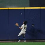 Brewers Thwart Max Muncy’s Grand Slam Bid with Stunning Double Play in NLCS Showdown