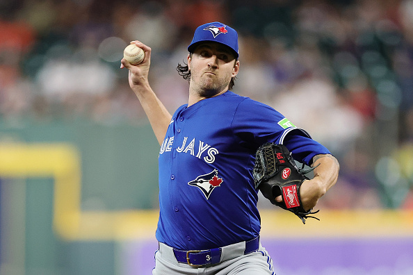 Can the Blue Jays Overcome Yamamoto’s Dominance and Clinch the Series Tonight?