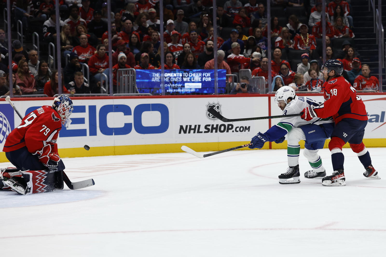 Canucks’ Thrilling Victory Marred by Shocking Injuries to Chytil and Lekkerimäki—What Comes Next?