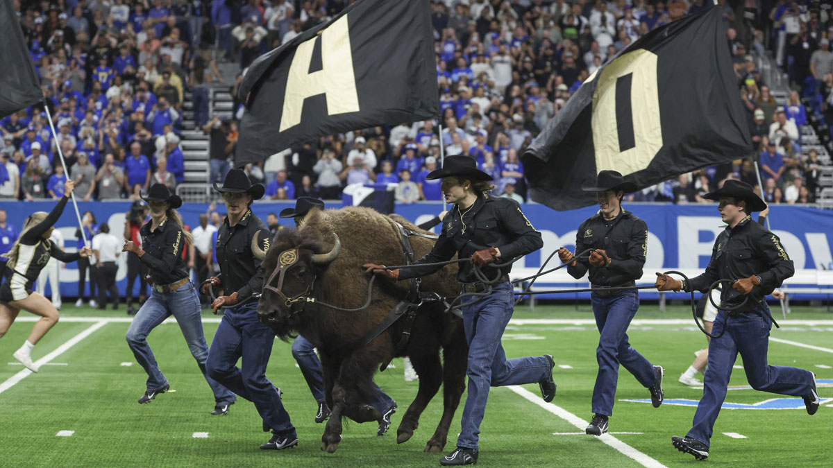 Colorado Football Coach Deion Sanders Reveals Urgent Health Battle Behind the Scenes
