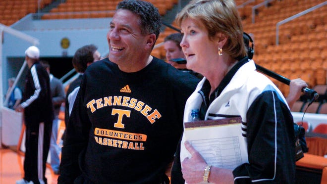 Countdown Begins: 2026 Four-Star Tennessee Basketball Target Drops Unexpected Commitment Date!