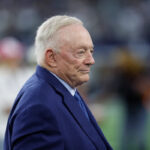 Jerry Jones Admits to Shocking Gesture at Jets Game — What Sparked the Controversy in MetLife Stadium?