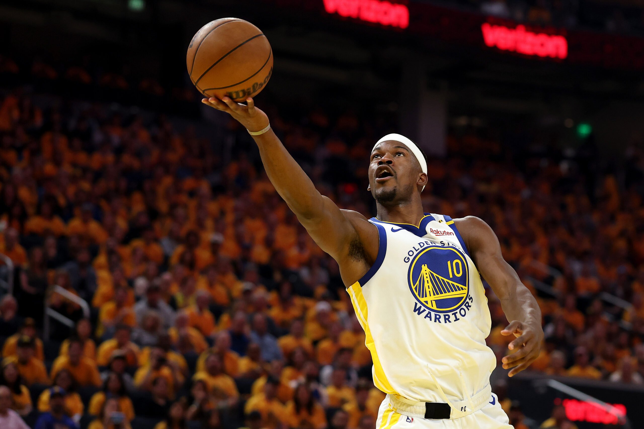 Jimmy Butler Reveals Shocking Truth About Playing With Steph Curry Behind the Scenes
