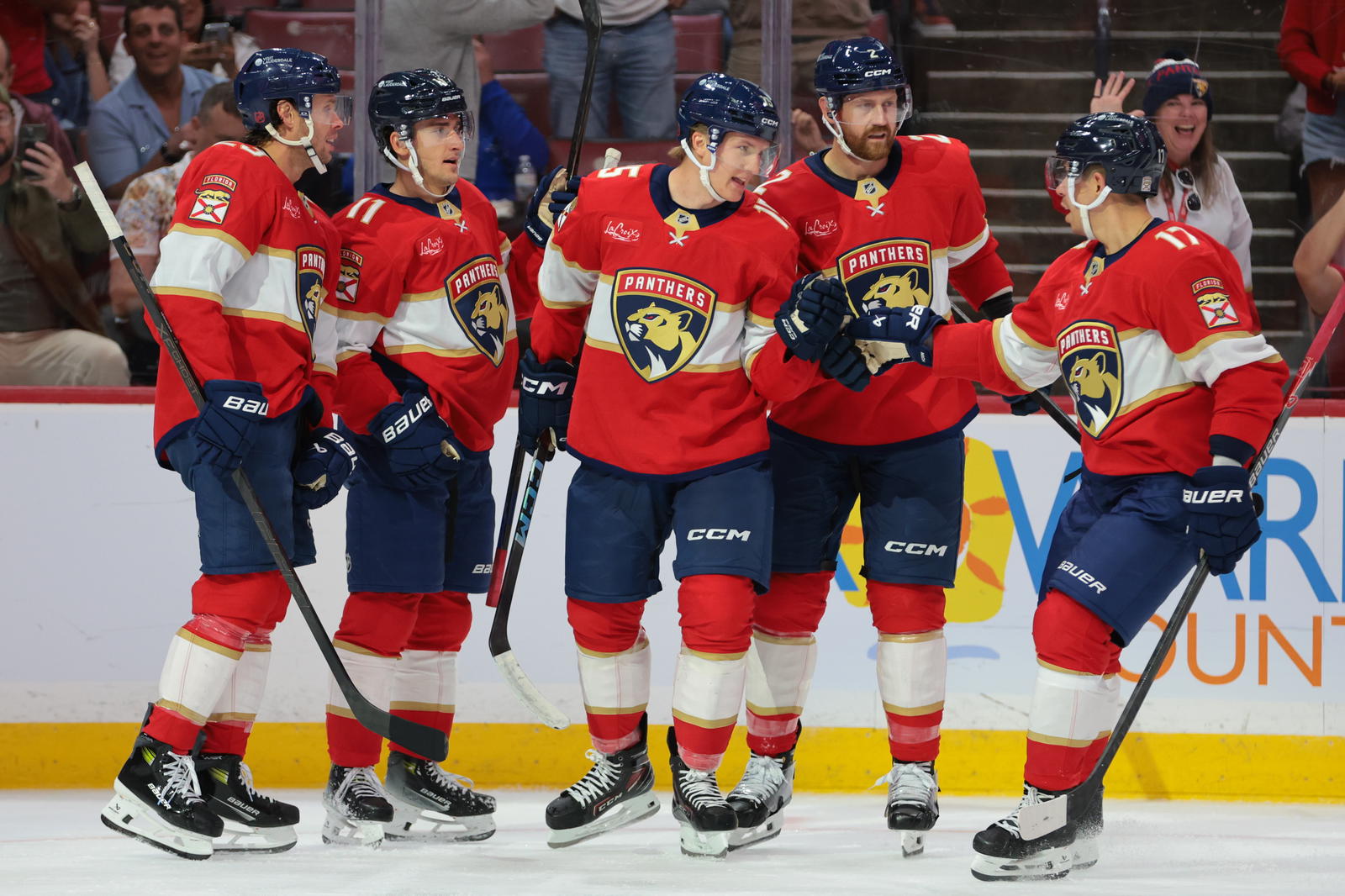 Late-Game Drama Unfolds as Marchand and Lundell Seal Panthers' Narrow Victory Over Flyers