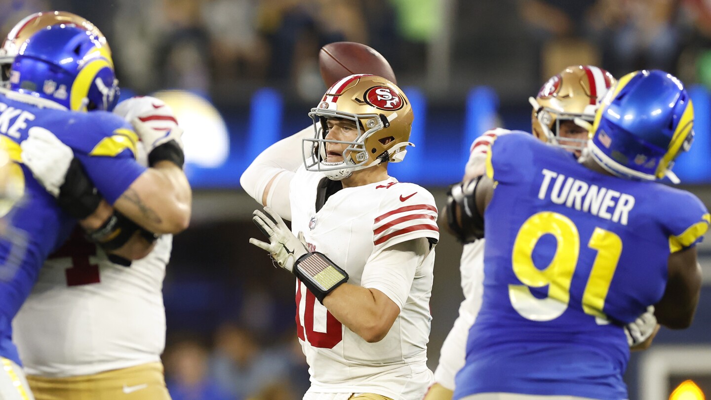 Mac Jones' Mysterious Knee Injury Sends Shockwaves as 49ers Surge to Unstoppable 20-7 Lead