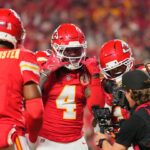 Monday Night Football Thriller: Commanders and Chiefs Locked in a Fierce 7-7 Standoff at Halftime—Who Will Break the Deadlock?