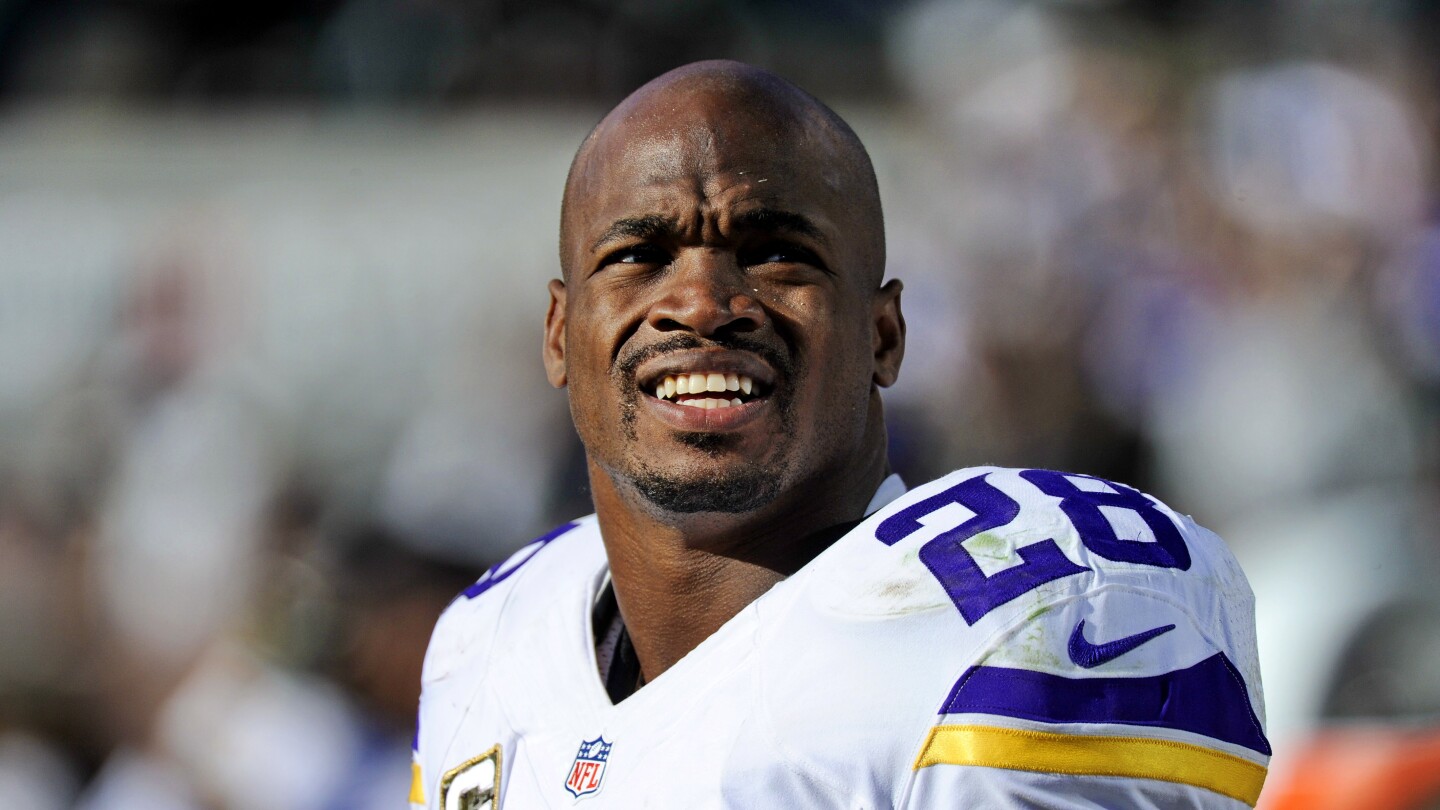 Shockwaves in Sports: Adrian Peterson's Night of Chaos Behind Bars Raises Serious Questions