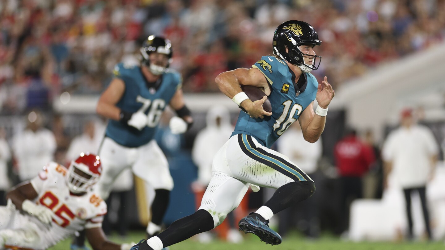 Trevor Lawrence’s Dazzling TD Run Pushes Jaguars to Shocking Tie Against Chiefs—What Happens Next?