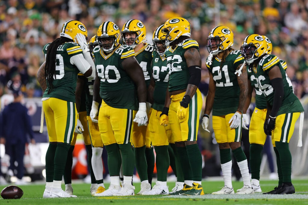 Unbelievable Defensive Feat: Packers Star Shocks the League with Historic Award