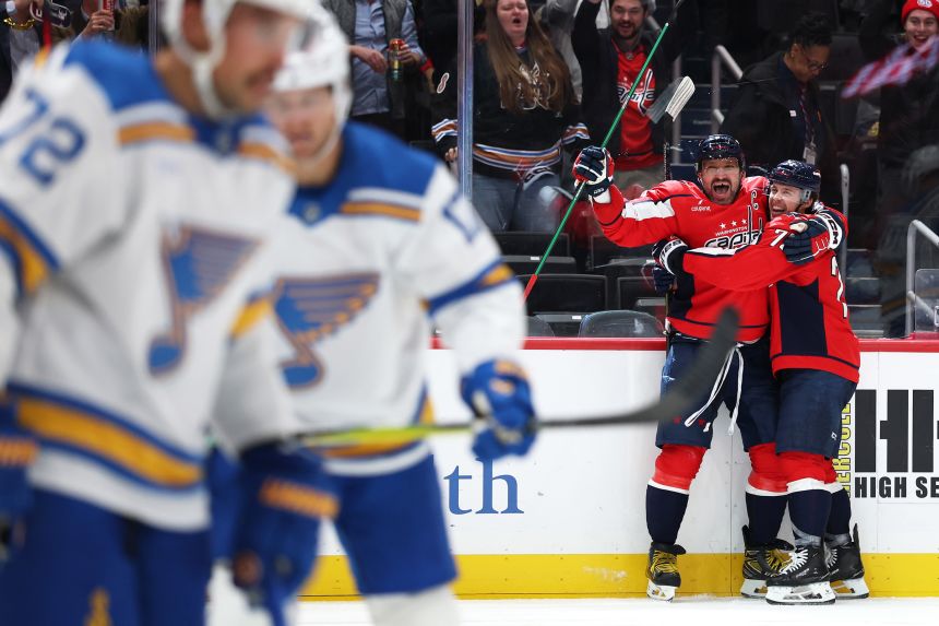 Alex Ovechkin Shatters NHL Records with Unbelievable 900th Goal—What Happens Next Will Leave Fans Stunned