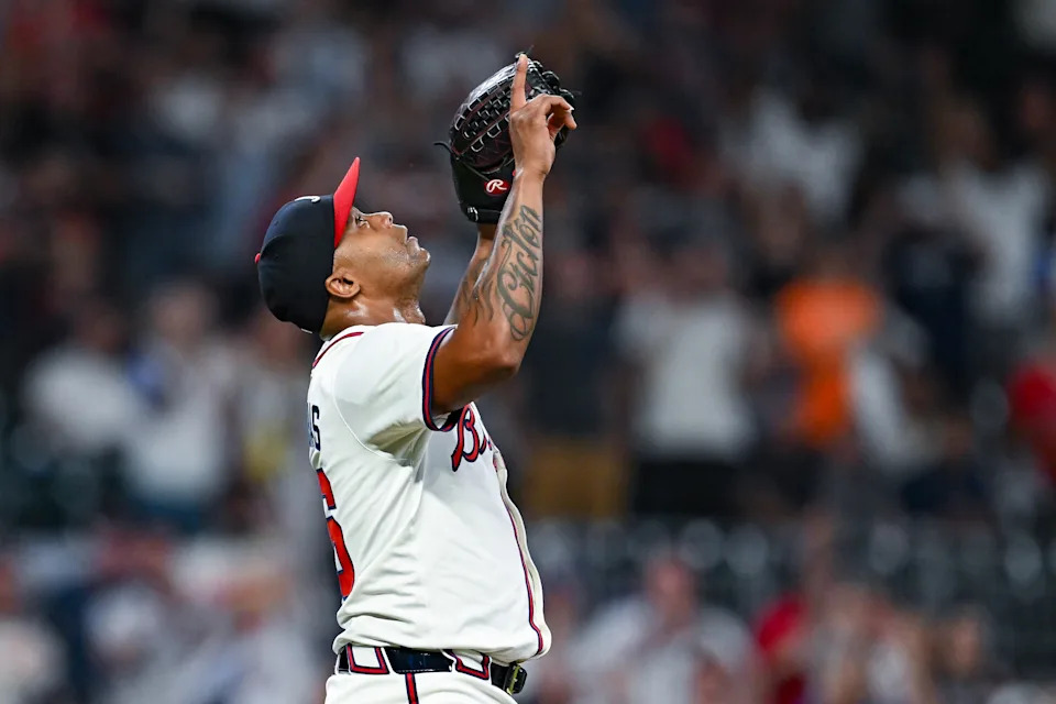 Braves Shake Up Roster: Iglesias Returns and Dubón Deal Sparks Major Speculation