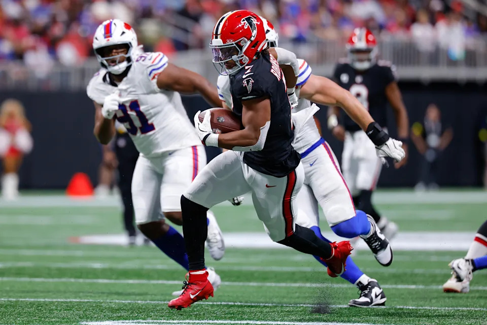 Chiefs vs. Bills Week 9 Clash: Trade Deadline Drama and Playoff Stakes Collide in High-Stakes Showdown