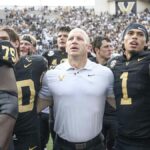 Desperation on the Sidelines: Diego Pavia’s Emotional Plea to Coach Clark Lea During Kentucky Blowout Shocks Fans