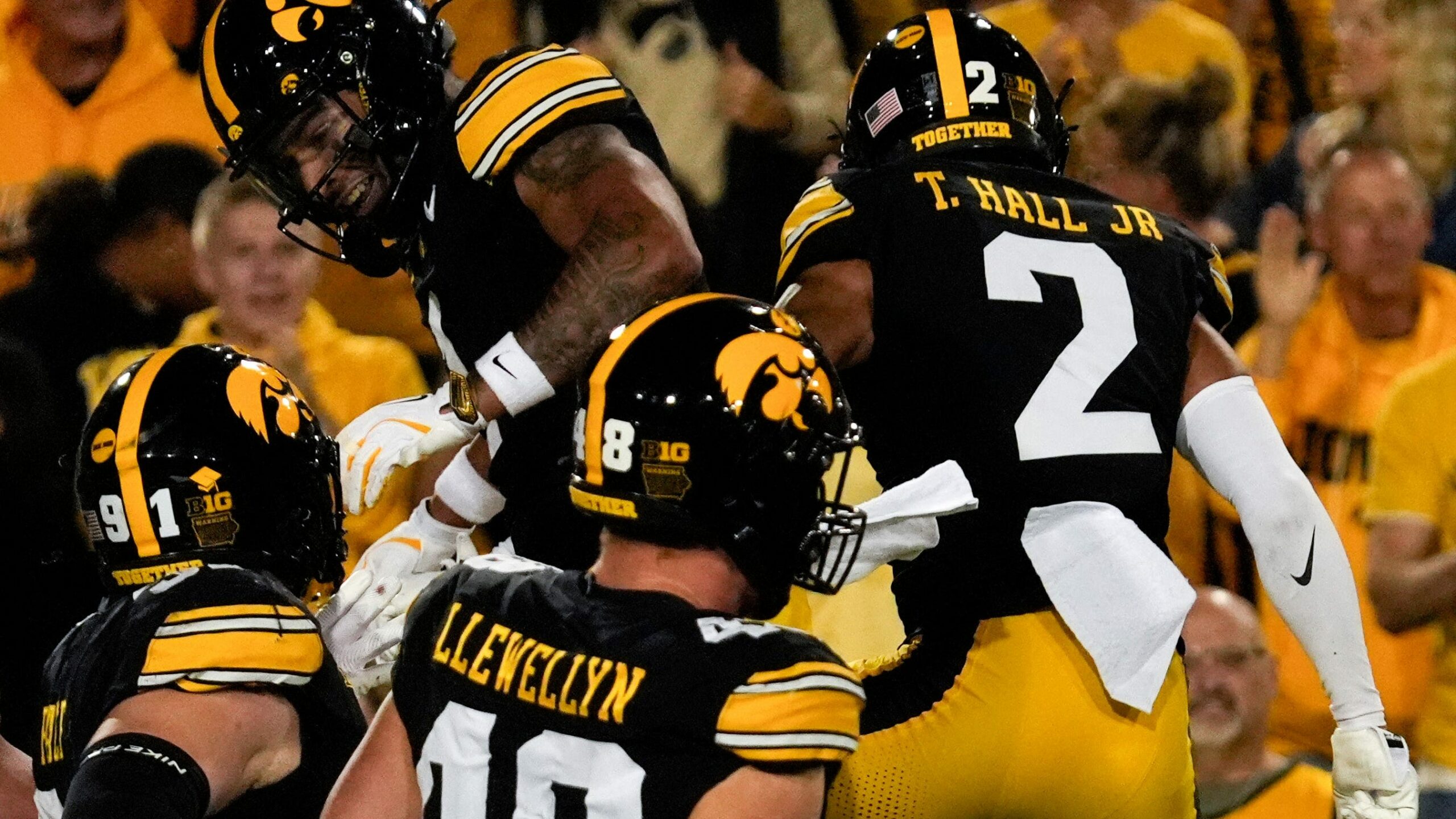 Iowa Football Shocks the Nation with Stunning Debut in ESPN Power Rankings – What’s Behind the Surge?