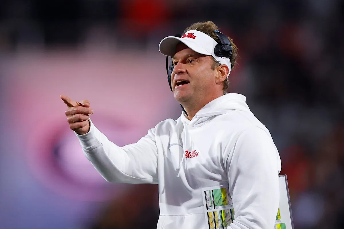 Lane Kiffin Faces Crucial Countdown at Ole Miss as Coaching Rumors Ignite Intense Speculation