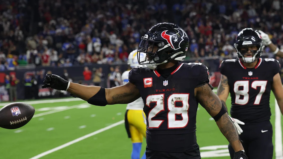 Nick Caserio Drops Cryptic Hint on Joe Mixon’s Return—Texans Fans Left in Suspense