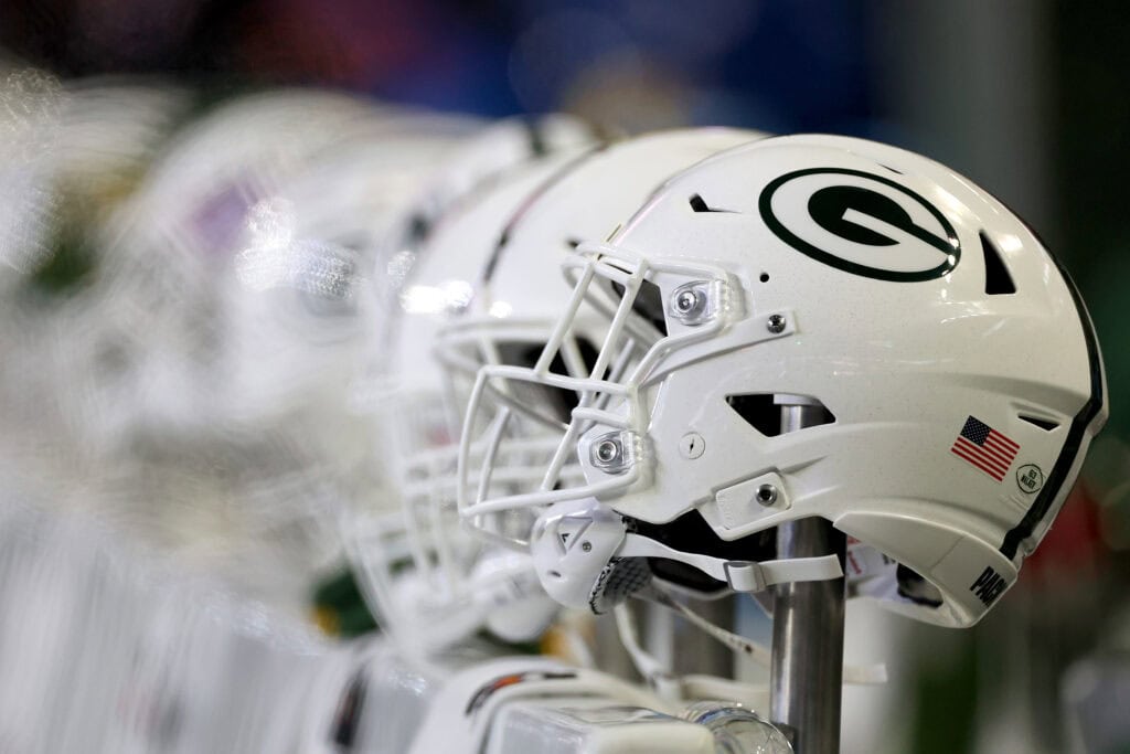 Shocking Trade Deadline Twist: Packers Star Labeled Biggest Loser in Blockbuster Deal